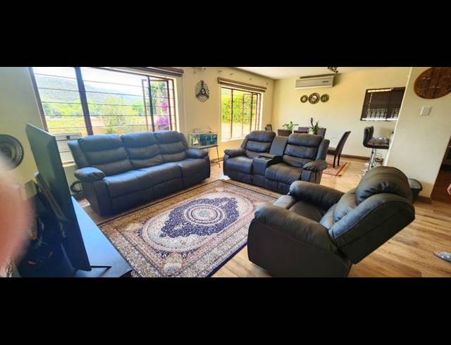 3 BEDROOM TOWNHOUSE FOR SALE IN ELDORAIGNE